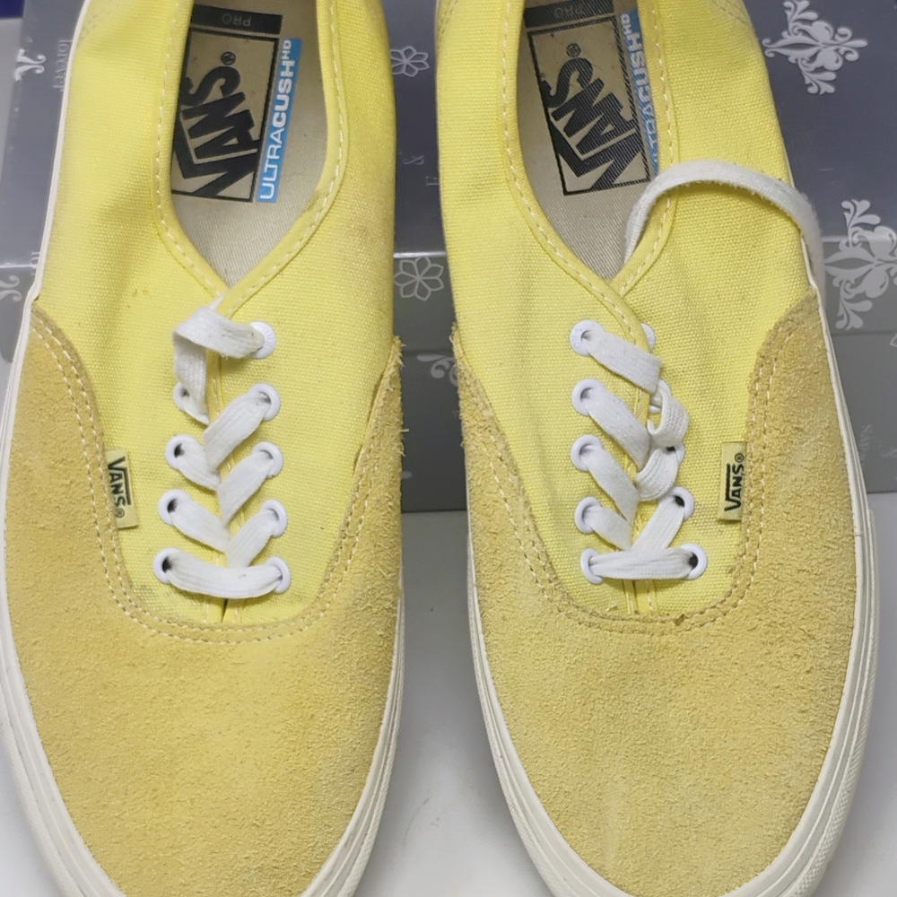 Vans Men's Yellow Canvas Sneakers